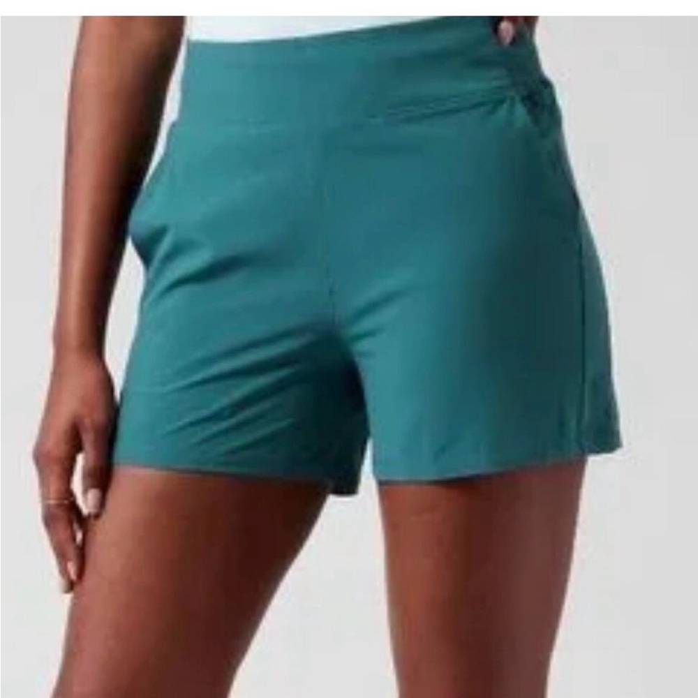 Athleta Women’s Size 6 Teal Brooklyn Shorts
